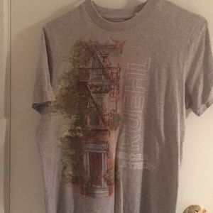 Ruehl 925 men’s small tee.